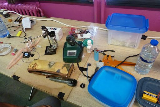 2023-255 Art connected 2