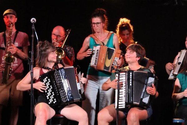 2026-408  Musique de l'est 1